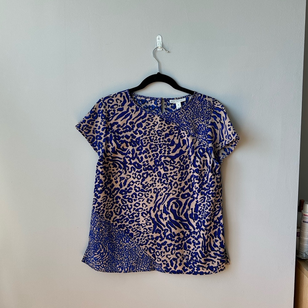 Dana Buchman Top 💙